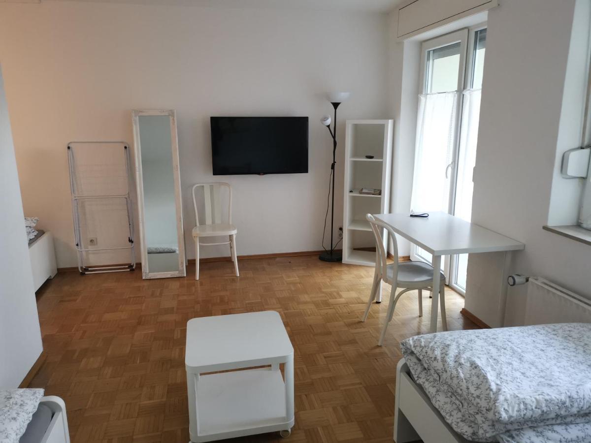 Appartement Studio Mit Balkon Nahe Zur Mhh
